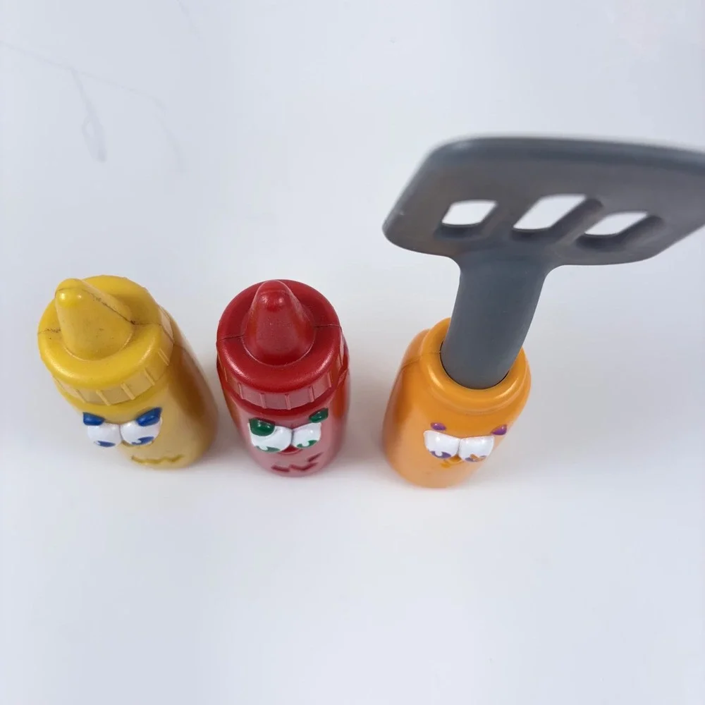 2002 Playskool Bobby Q Talking Grill Replacements Mustard Ketchup Spatula